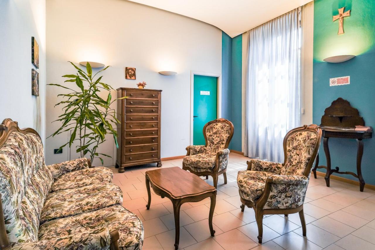 Il Seminario Hotel Alba  Buitenkant foto